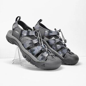 KEEN Newport H2 sandals Sz 10 NEW